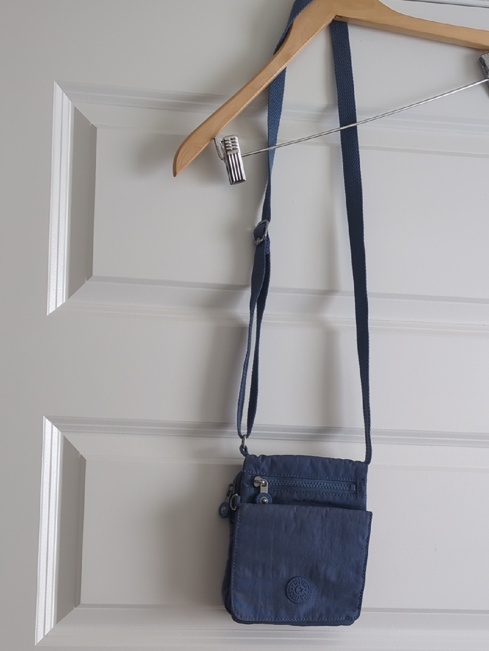 Kipling Navy Blue Compact Crossbody Bag 7Wx8L 20L Strap